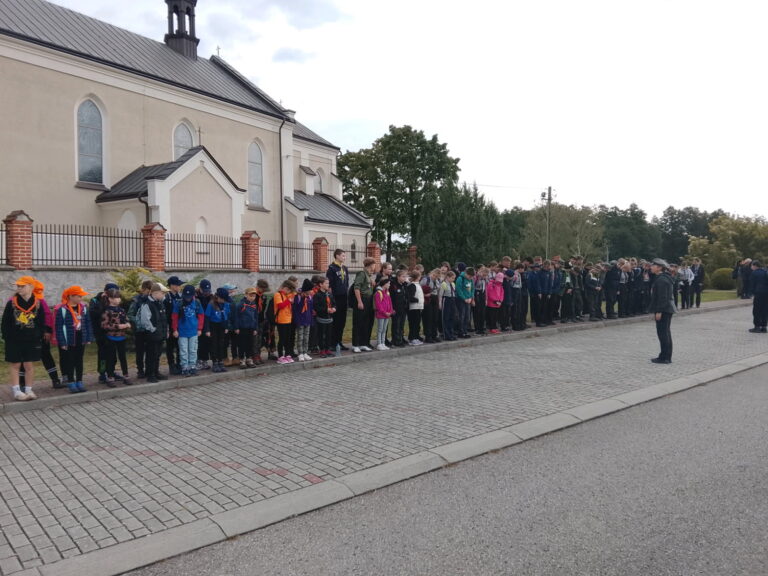 III Rajd Pieszy Szlakiem Oddziału Wojciecha Lisa – odwiedzili i nasze Sanktuarium – 26.09.2026 r.
